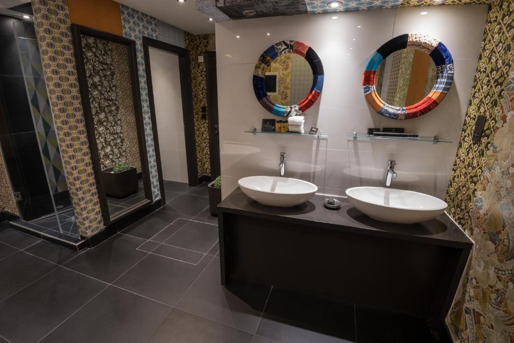 The Exhibitionist Hotel - Resim 36