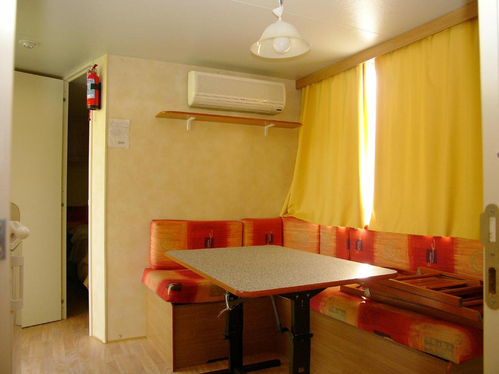 Posezení v ubytování Camping Costa Ponente