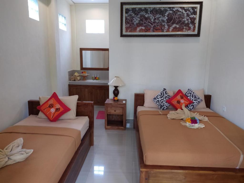 Donald Home Stay - Triple Room With Pool View