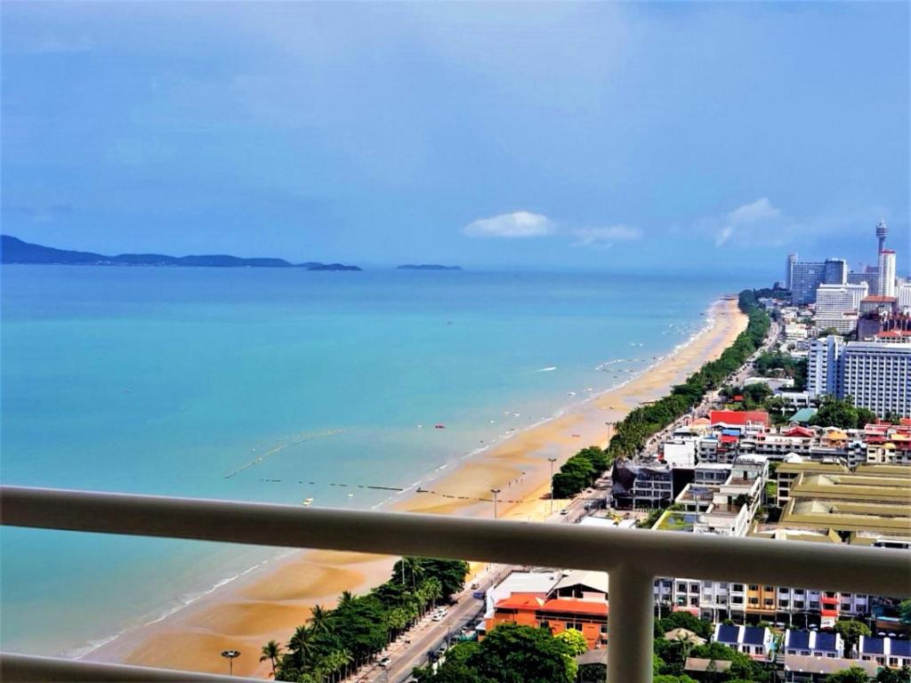 Fotografie z fotogalerie ubytování View Talay 8 Large studio apartment with sea view Pattaya v destinaci Jomtien pláž