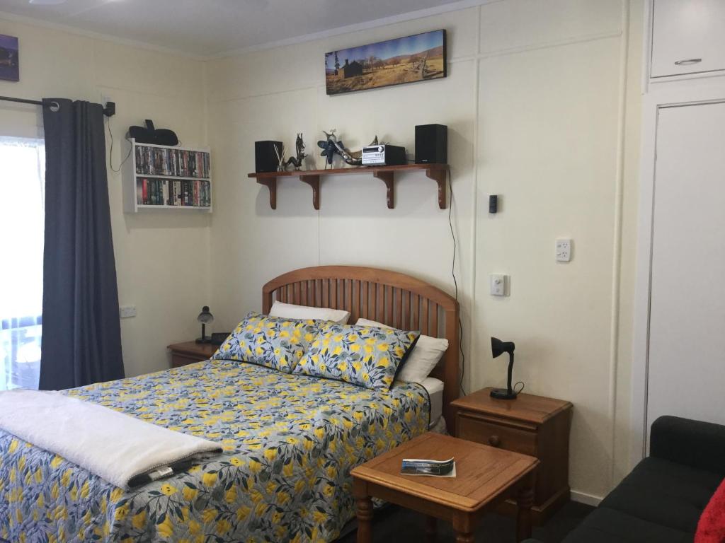 Кровать или кровати в номере Union Street Hideaway