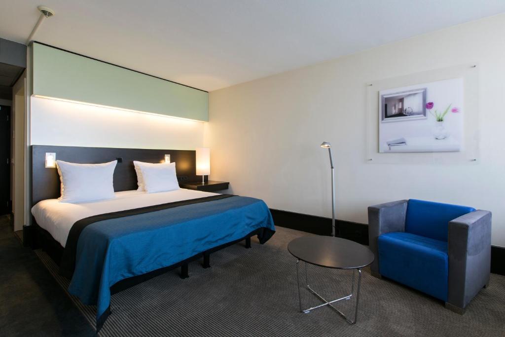 Holiday Inn Eindhoven Centre, an IHG Hotel - Premium King Room With City View