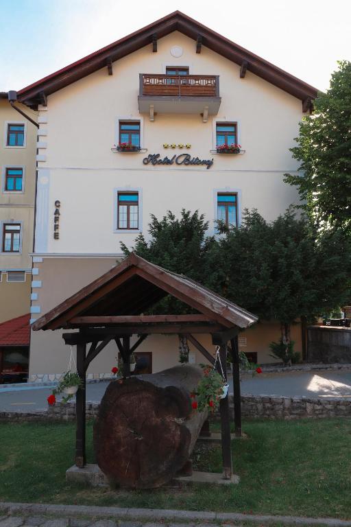 Budova, kde se hotel nachází
