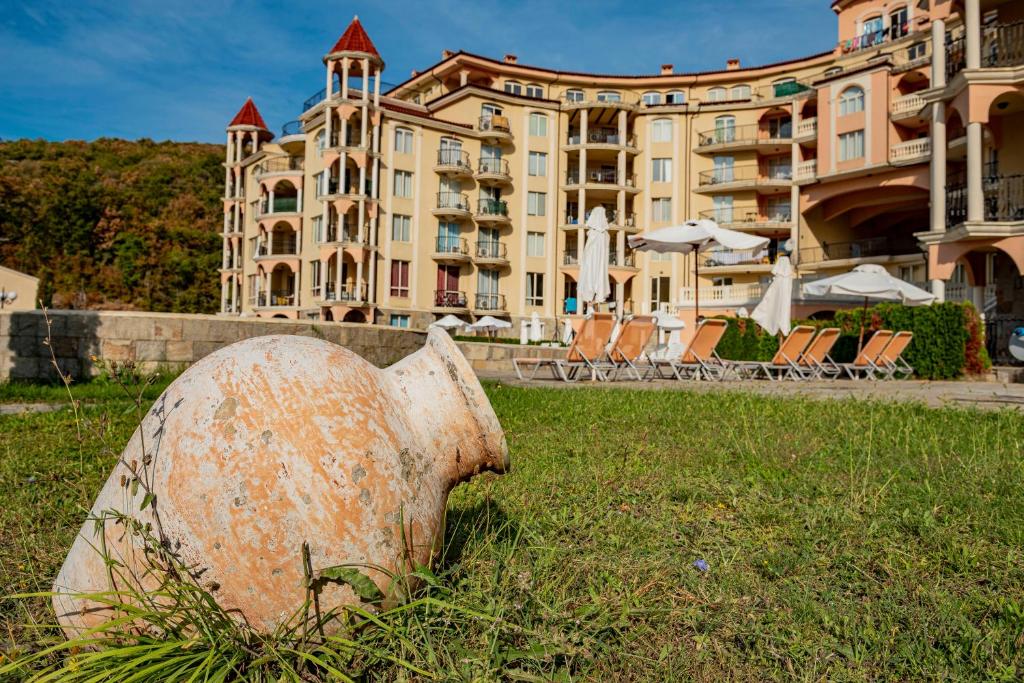 Budova, kde se aparthotel nachází