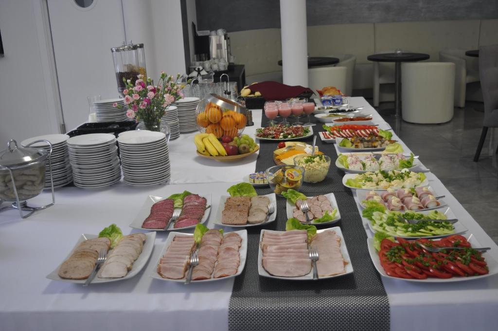 Jedlo v ubytovaní bed & breakfast alebo blízkom okolí
