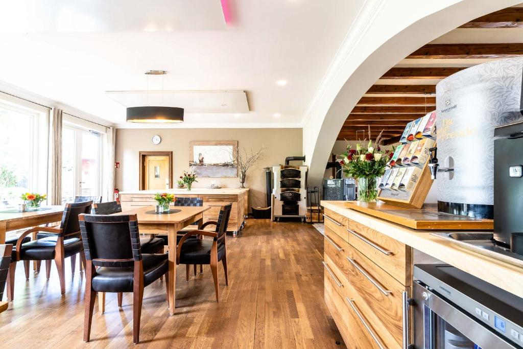Kuchyň nebo kuchyňský kout v ubytování SEINZ Wisdom Resort - Bio-Hotel vegan-vegetarisch