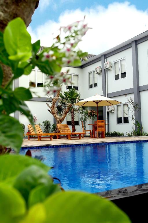 Grand Royal BIL Hotel
