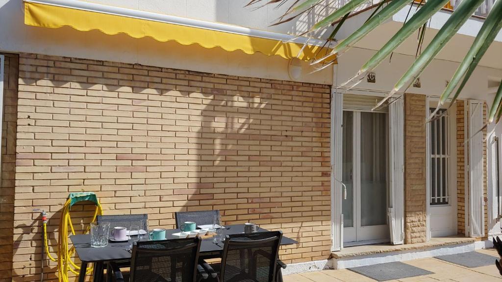 Fotografia z galérie ubytovania Miramar Serveis - 7373 Planta Baja Mediterranea v destinácii Cambrils