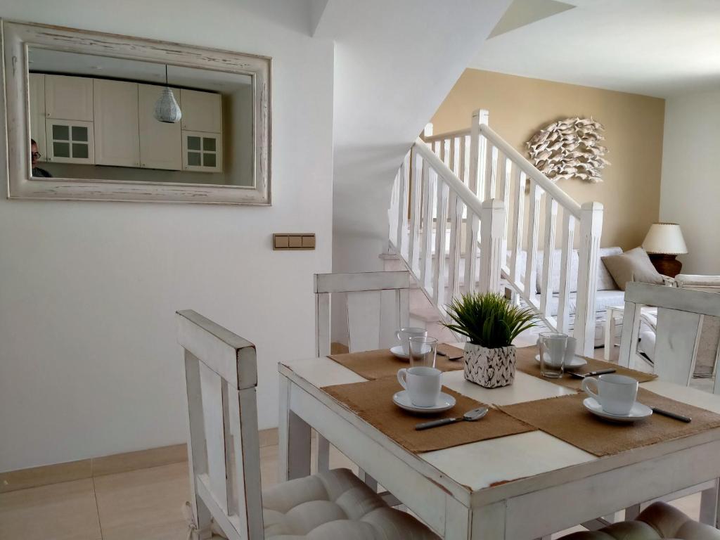 Φωτογραφία από το άλμπουμ του LOS LAGOS SUNSET sea view private roof terrace σε Cotillo