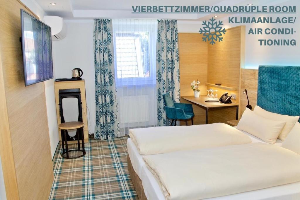 Postel nebo postele na pokoji v ubytování Hotel Zur Post