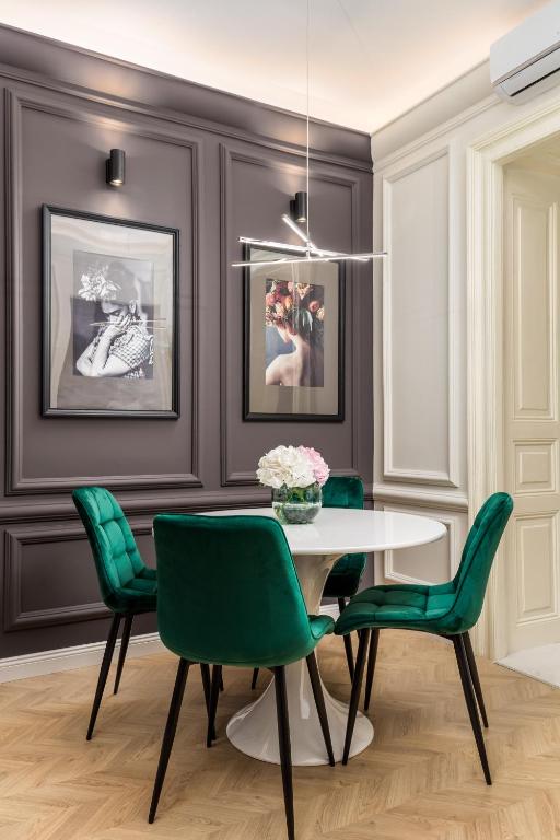 Luxury Number 1 Apartments - 8