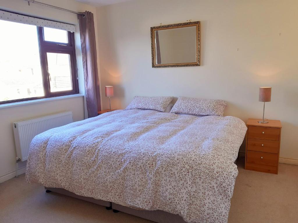 Budget Accommodation - Knocknacarra, Galway