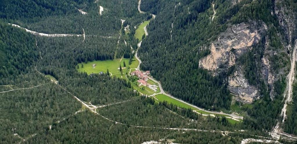 Zdjęcie z galerii obiektu Ploner villaggio Turistico w mieście Dobbiaco