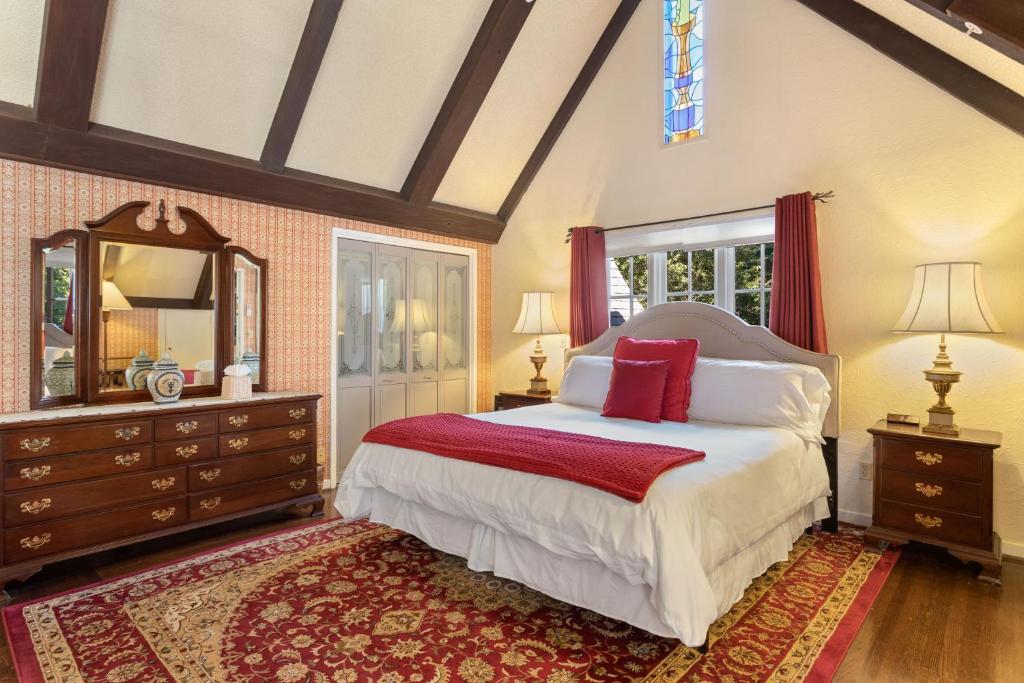 Candlelight Inn Napa Valley photo