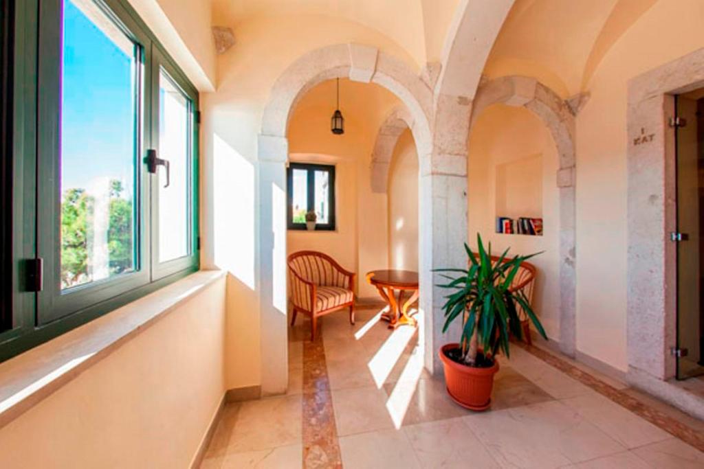 Fotografie z fotogalerie ubytování Newly renovated Hotel Kastil v destinaci Bol
