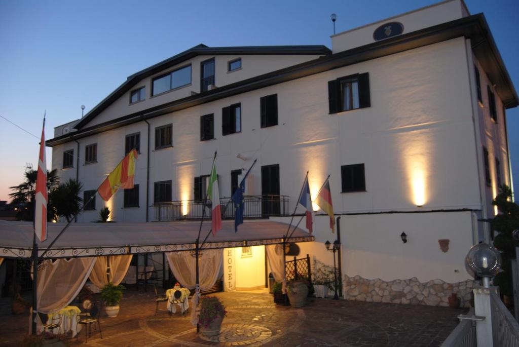 Budova, kde se hotel nachází