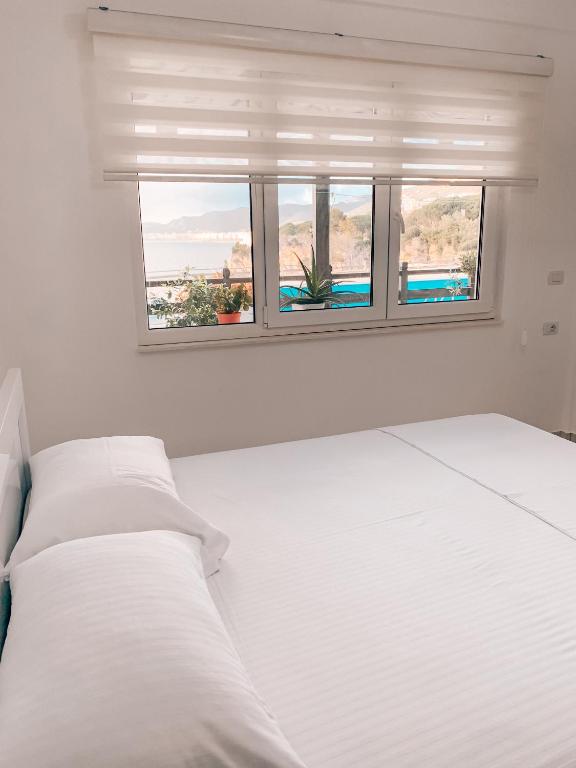 Aqua Holiday Apartments - Image 2