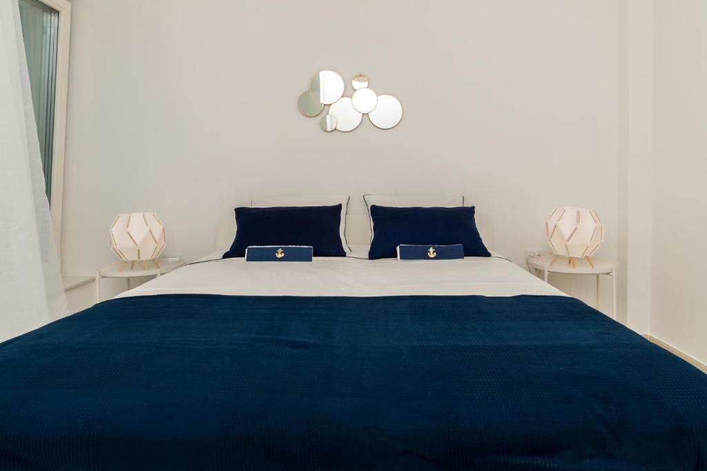Un pat sau paturi într-o cameră la Čikat bay residence