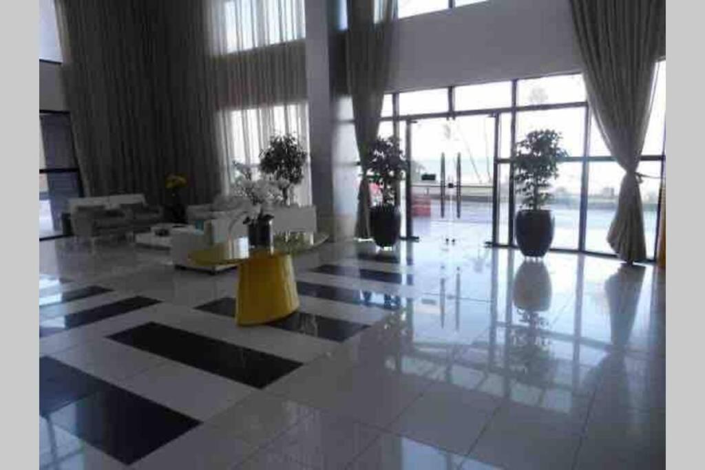  Bahia Suites Flat de luxo com vista mar em frente à praia com serviço de limpeza Salvador