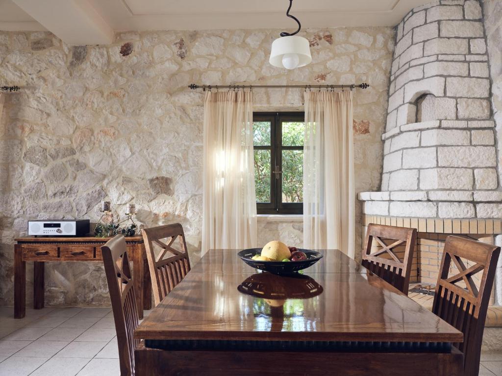 Emerald Villas & Suites - The Finest Hotels Of The World - 8