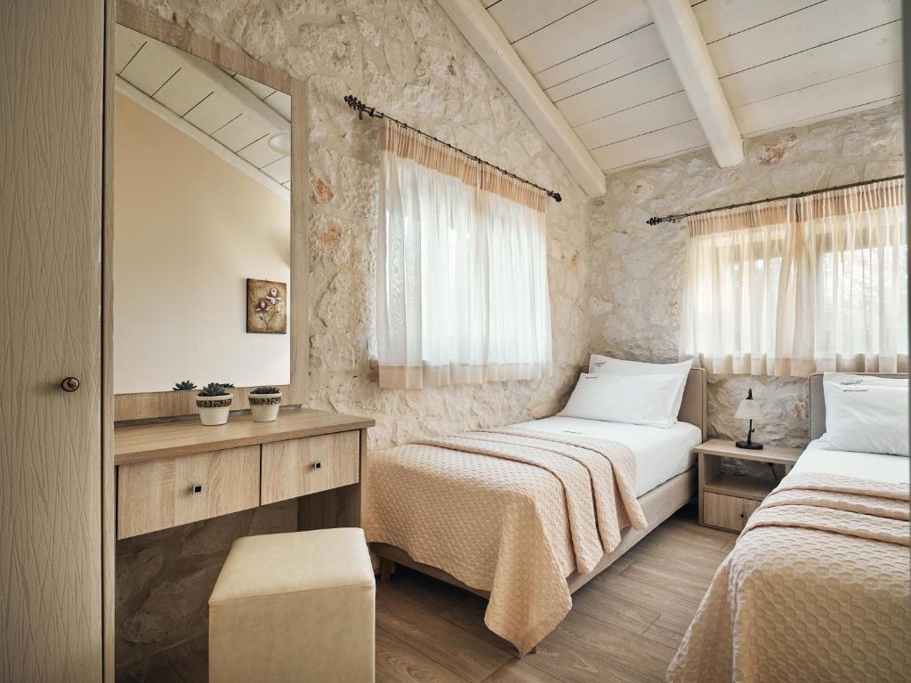 Emerald Villas & Suites - The Finest Hotels Of The World - 18