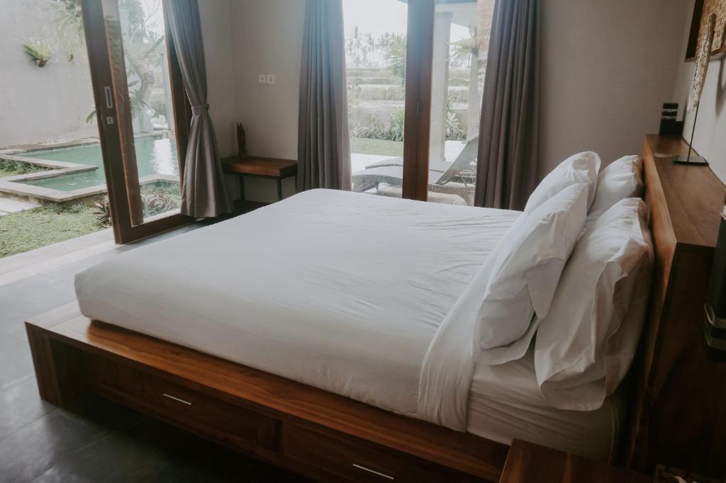 Anggira Villa Ubud - 11