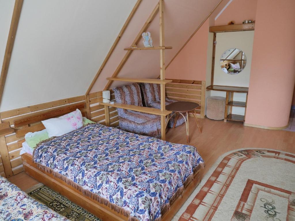 Nostalgia - Twin Room Met Uitzicht Op De Tuin