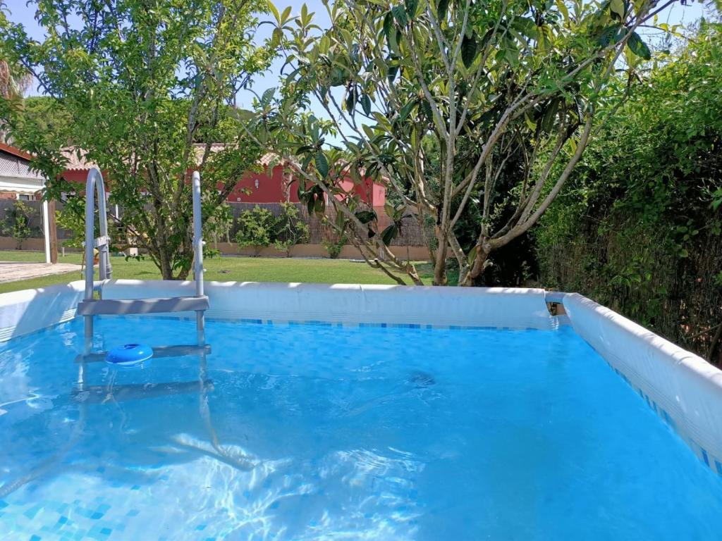 Bazén v ubytovaní Villa Ada con Piscina, Jardin y Parking alebo v jeho blízkosti