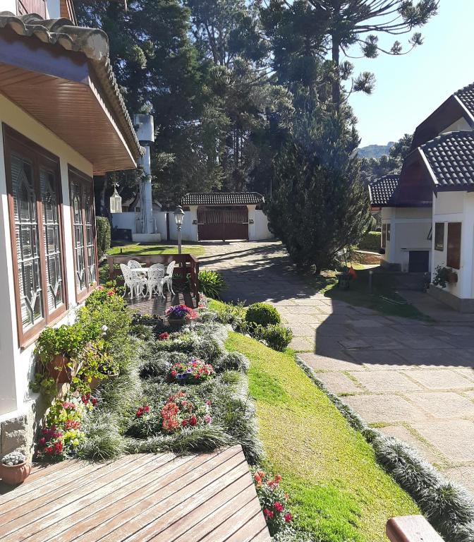  Casa alto padrão em Condominio Fechado com muito lazer