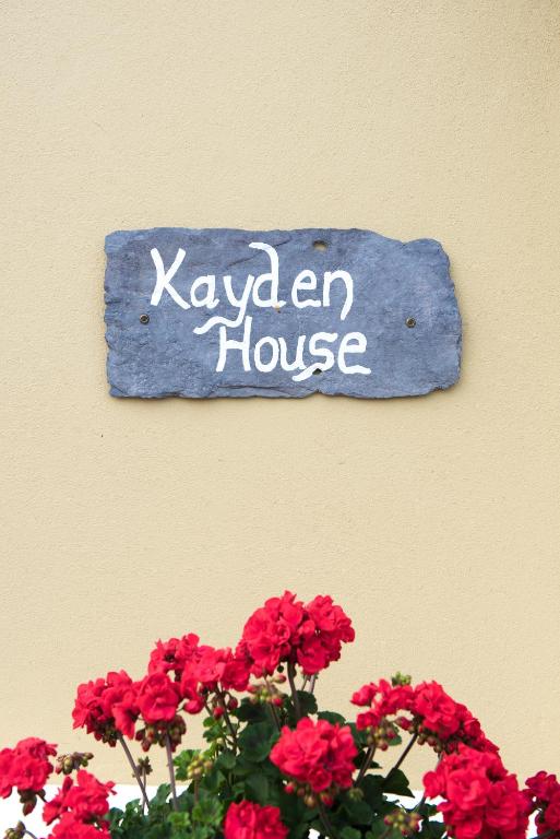 Certifikát, hodnocení, plakát nebo jiný dokument vystavený v ubytování Kayden House