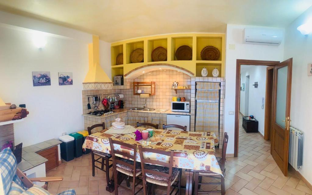 Kuchnia lub aneks kuchenny w obiekcie Appartamento con Vista Panoramica