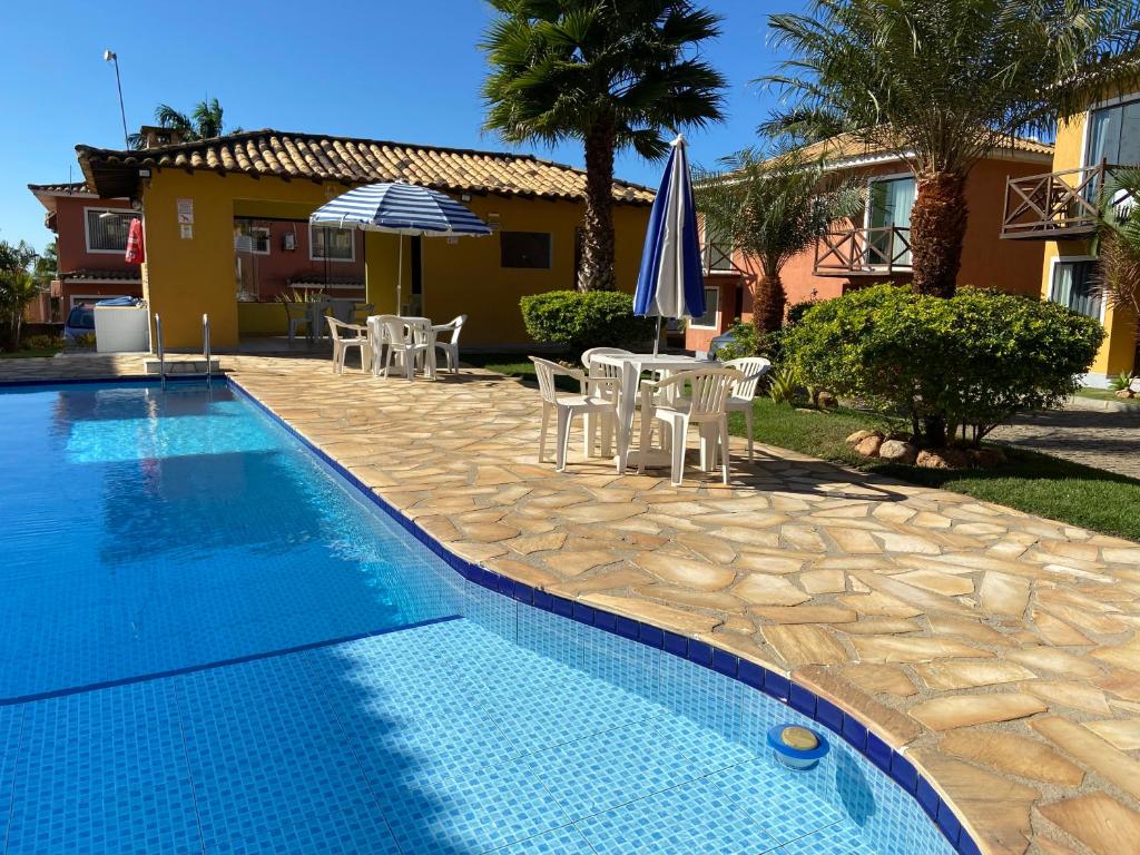  Casa Super Charmosa em Condomínio na Praia