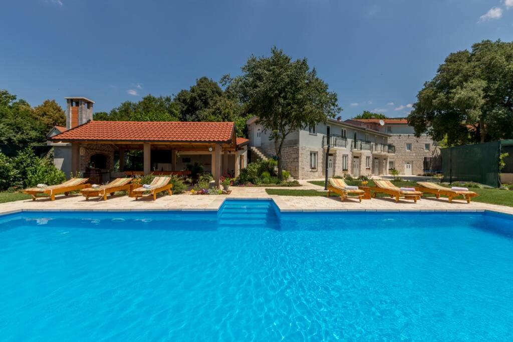 Πισίνα στο ή κοντά στο Villa KATA