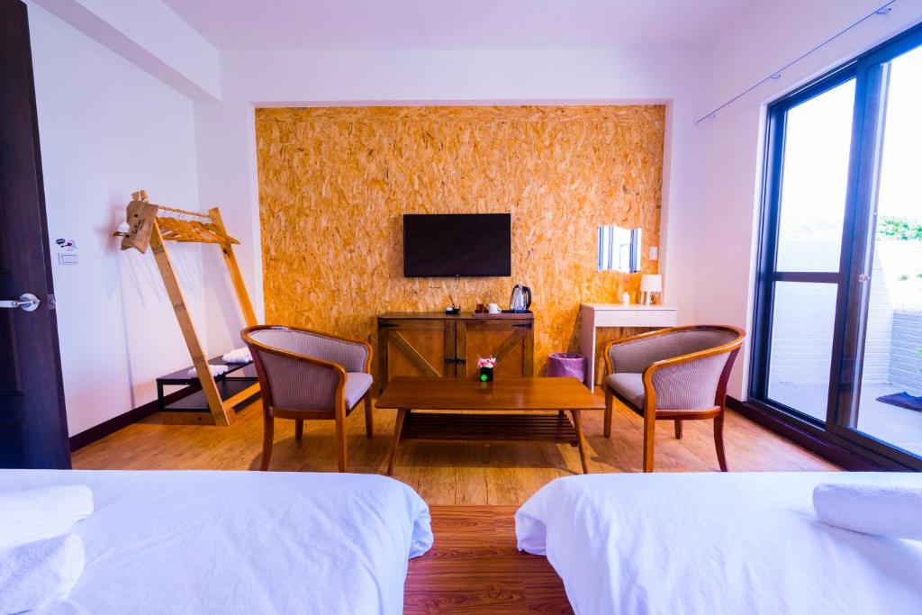 黑琵軼棧湖濱旅宿 K&B Happy Hostel電視和／或娛樂中心