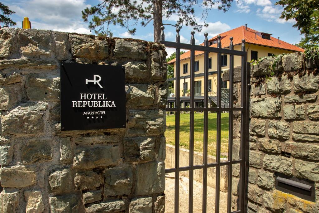 Hotel Republika