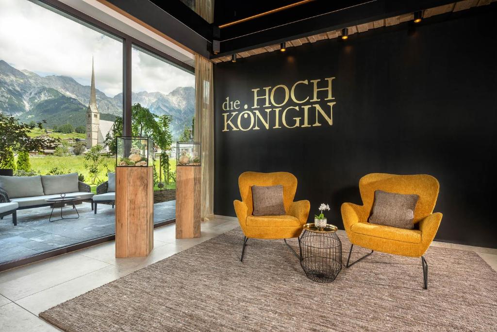 Nespecifikovaný výhled na hory nebo výhled na hory při pohledu z hotelu