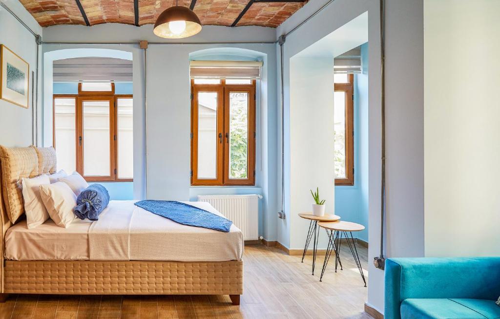 A bed or beds in a room at No 8 Galata