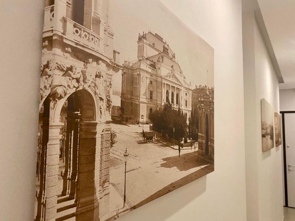 Plaza Teatro & Piazzale Teatro - 4