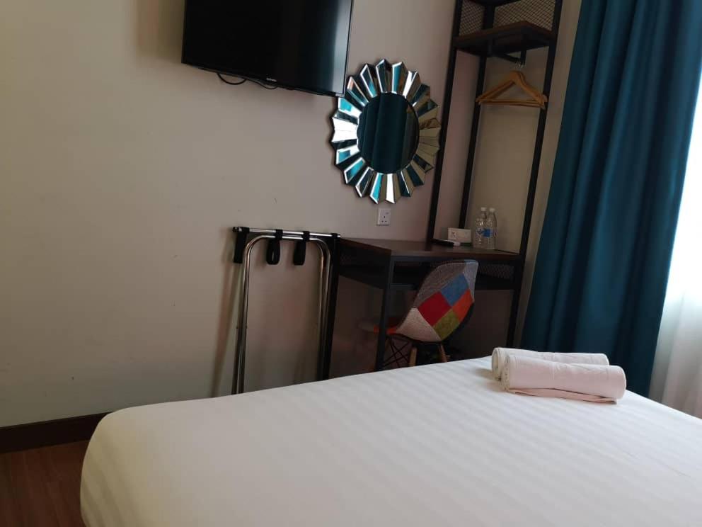W Hotel Cemerlang - Chambre Double Standard