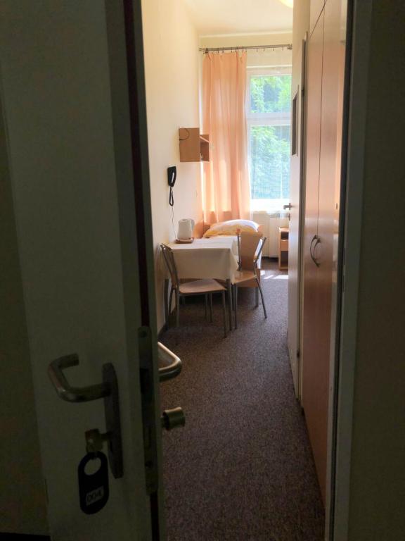 Piast Hotele Studenckie - Resim 10