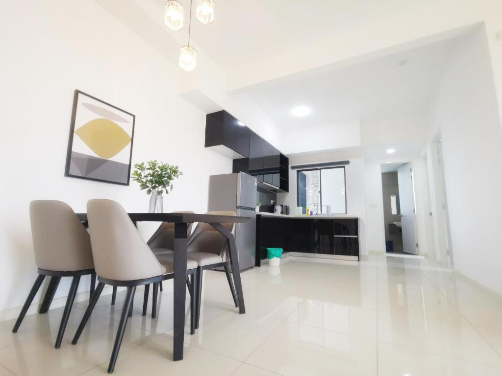 Posezení v ubytování The Elysia Park Residence by Home Owner