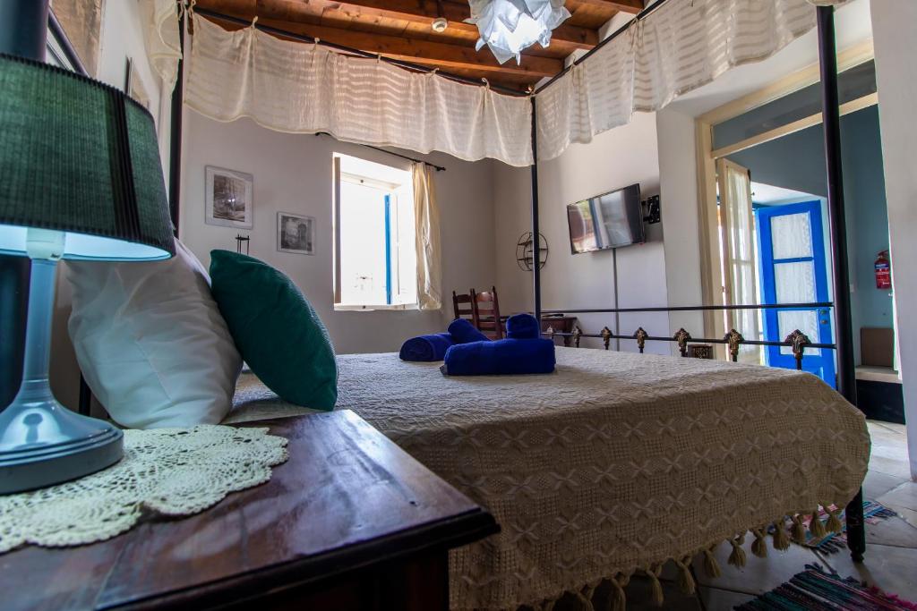 Postel nebo postele na pokoji v ubytování Kalavasos View Traditional Apartments