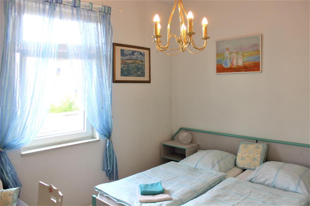 Hotel zur Post Schwanheim - Resim 12