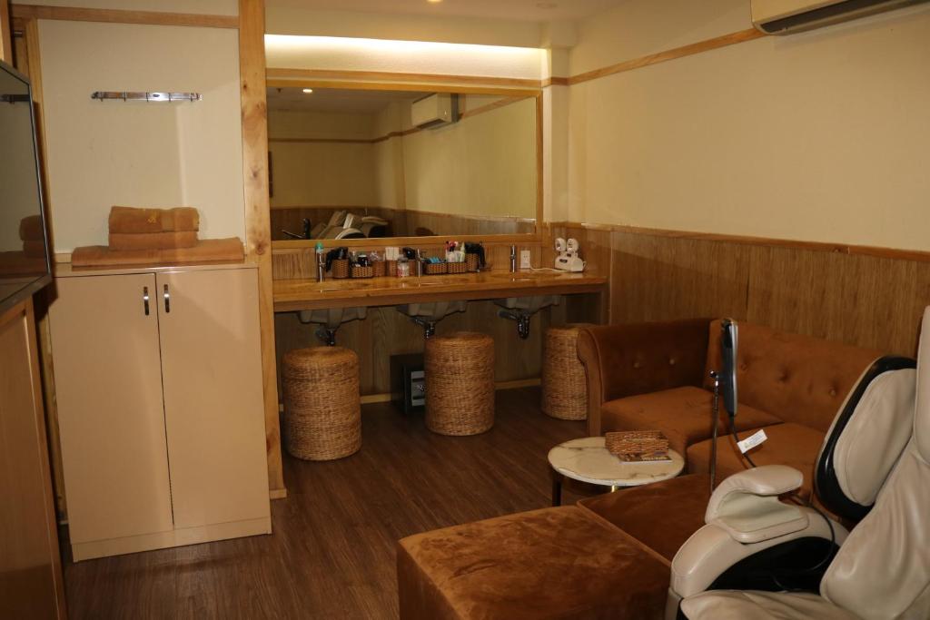 Saigon Hot Spring Apartment Ho Chi Minh City Vietnam Booking Com