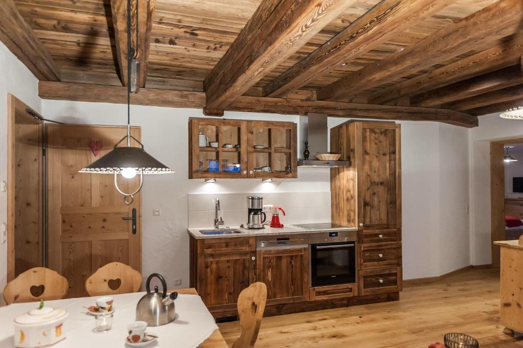 A kitchen or kitchenette at Residence Mitterdorfer
