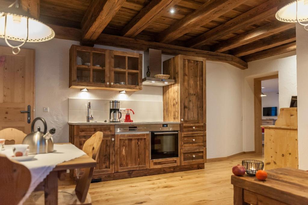 A kitchen or kitchenette at Residence Mitterdorfer