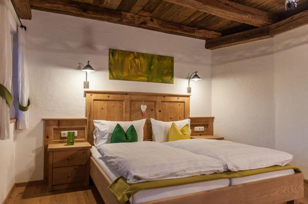 A bed or beds in a room at Residence Mitterdorfer