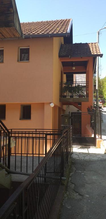 Joca - Housity