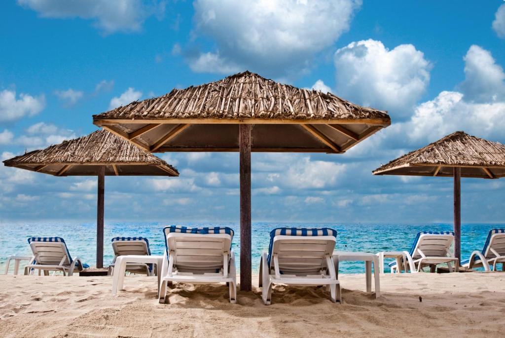 Ramada Hotel & Suites by Wyndham Ajman - Resim 29