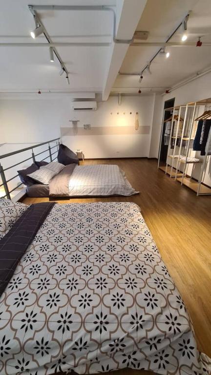 Katil atau katil-katil dalam bilik di Pinnacle Duplex@6Pax-5m Walk to Paradigm Mall+WIFI